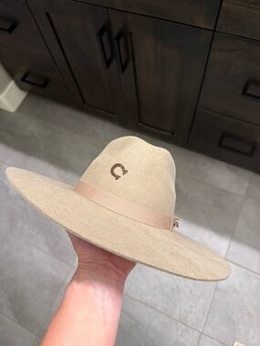 Charlie 1 Horse wide brim fashion hat